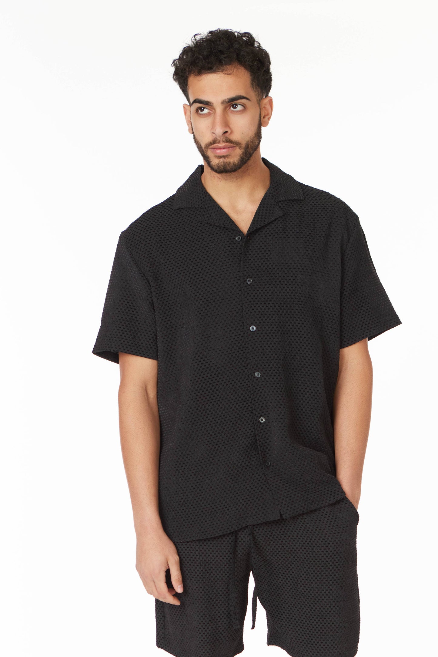 Crochet/Textured Short Sleeve Men's Shirt / L